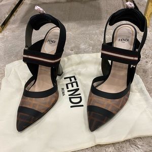 Fendi Colibrì FF motif slingback pumps size 38 new